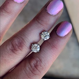 2.03 natural solitaire diamond earrings